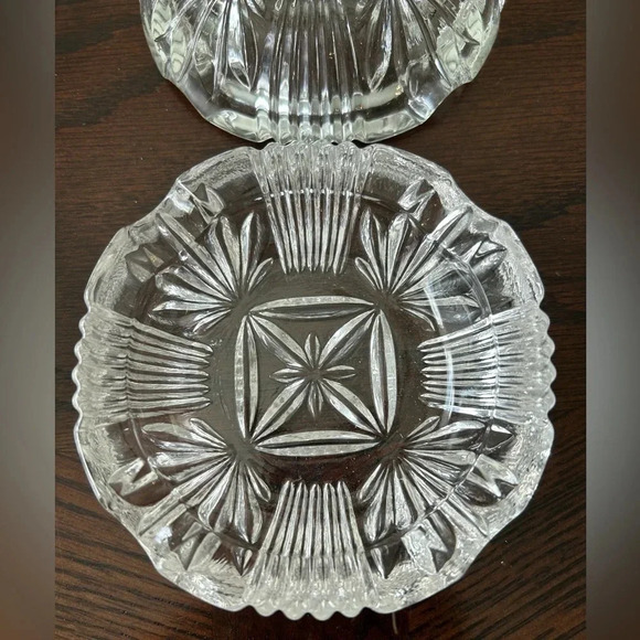 MCM Cut Glass 4” Round STAR SHAPES DESIGN Ashtray Starburst. 4 available EUC - Picture 1 of 4